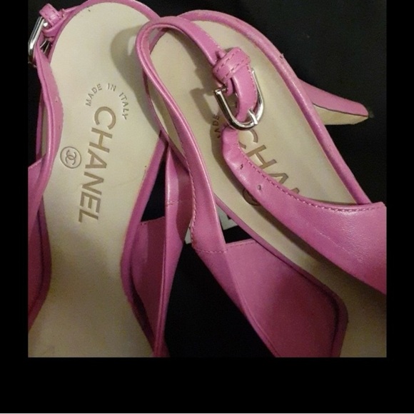 💕 Authentic Chanel Slingbacks 💕 - Picture 8 of 11